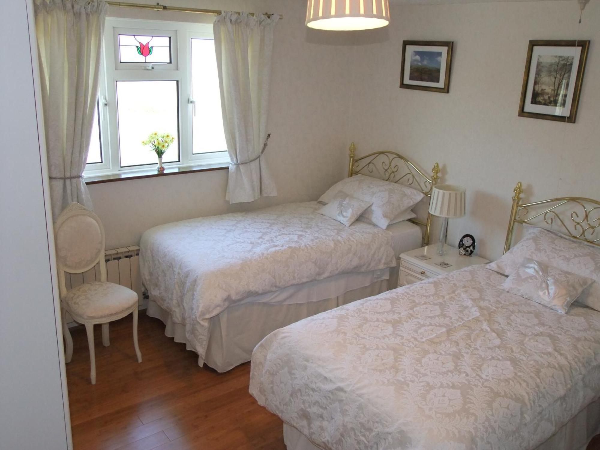 Bed and Breakfast Erw-Lon Farm à Pontfaen Chambre photo